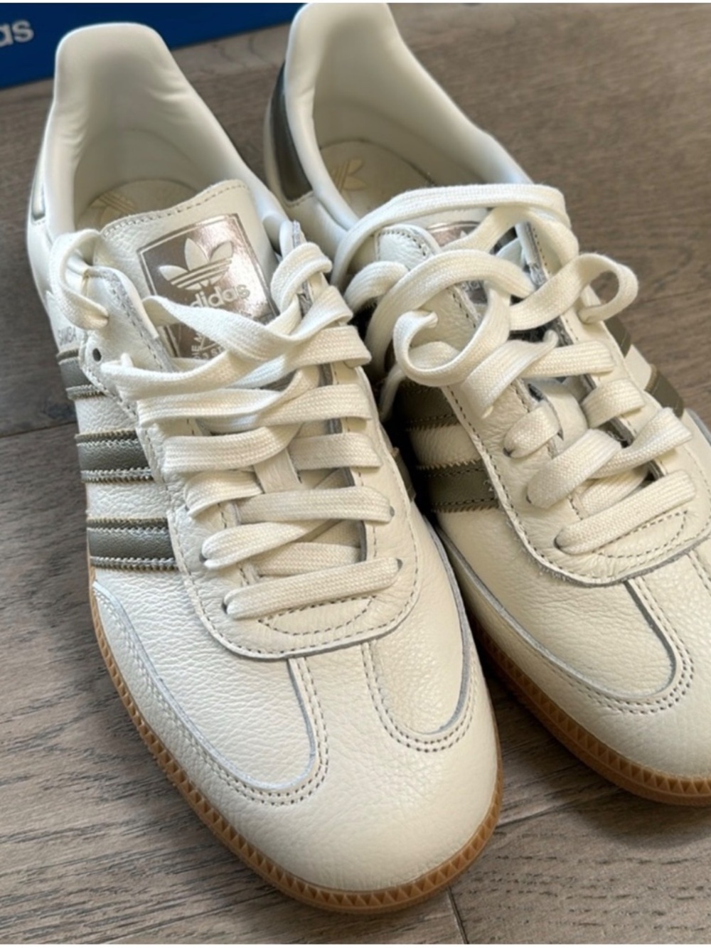 Sneakers - Picture 3 of 5